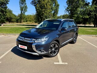 2018 Mitsubishi Outlander III Рестайлинг 3, синий, 1890000 рублей, вид 4