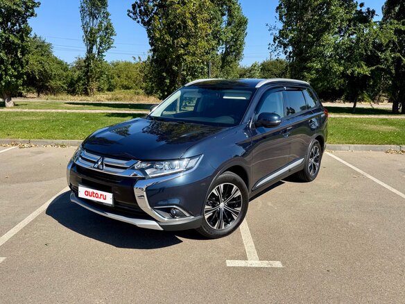 2018 Mitsubishi Outlander III Рестайлинг 3, синий, 1890000 рублей - вид 3