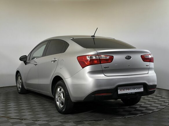 2011 Kia Rio III (Global market), серебристый, 729000 рублей - вид 5