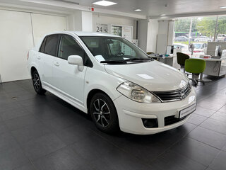 2013 Nissan Tiida I Рестайлинг, белый, 624000 рублей, вид 3