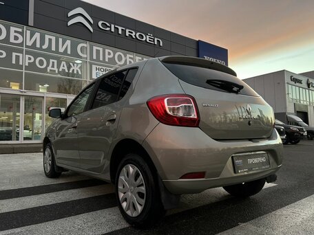 2016 Renault Sandero II, бежевый, 940000 рублей, вид 5