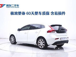 2019 Volvo V40 II Рестайлинг, белый, 1220000 рублей, вид 4