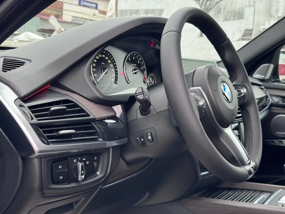 2013 BMW X5 50i III (F15), чёрный, 2550000 рублей - вид 16