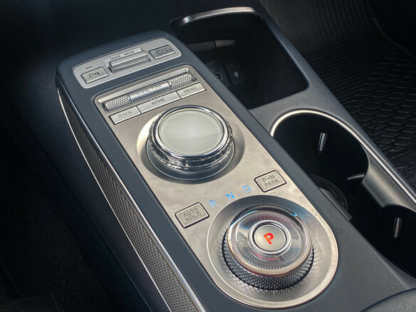 2021 Genesis GV70 I, белый, 3995000 рублей - вид 32