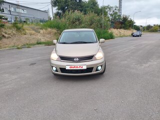 2010 Nissan Tiida I Рестайлинг, коричневый, 850000 рублей, вид 1