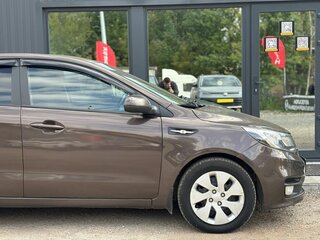 2016 Kia Rio III Рестайлинг, коричневый, 899000 рублей, вид 5
