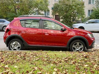 2019 Renault Sandero Stepway II Рестайлинг, красный, 1060000 рублей, вид 4