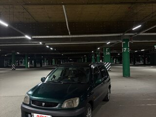 2000 Toyota Raum I, зелёный, 300000 рублей, вид 3