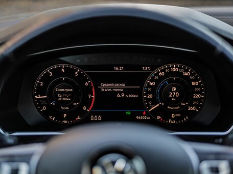 2017 Volkswagen Tiguan II, бежевый, 2101200 рублей, вид 5