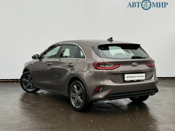 2019 Kia Ceed III, коричневый, 1535000 рублей - вид 6