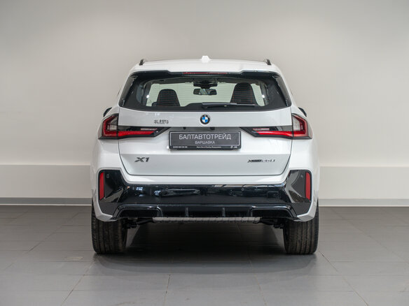 2026 BMW X1 Long 25Li xDrive III (U11/U12), белый, 5890000 рублей - вид 5