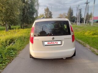 2013 Skoda Roomster I Рестайлинг, белый, 675000 рублей, вид 3