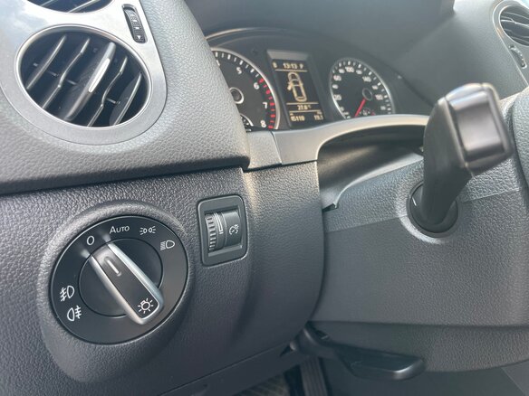 2013 Volkswagen Tiguan I Рестайлинг, белый - вид 30