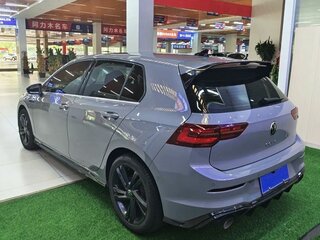2022 Volkswagen Golf VIII, серый, 2350000 рублей, вид 2