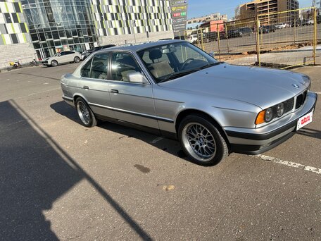 1992 BMW 5 серии 520i III (E34), серебристый, 750000 рублей, вид 3