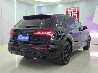 2025 Audi Q7 45 TFSI II (4M) Рестайлинг 2, чёрный, 8245509 рублей, вид 4