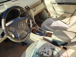 2005 Mercedes-Benz C-Класс 200 II (W203) Рестайлинг, чёрный, 750000 рублей, вид 4