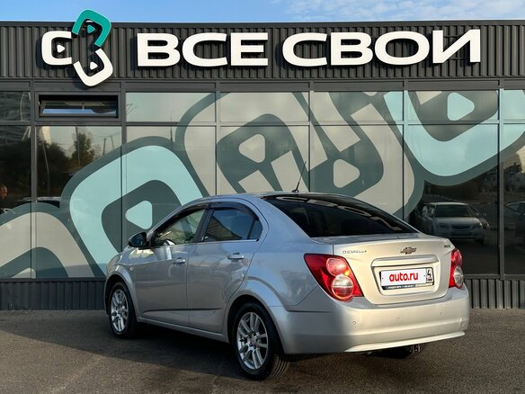 2012 Chevrolet Aveo II, серебристый, 576000 рублей - вид 2