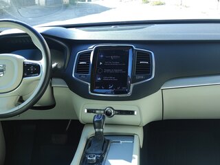 2020 Volvo XC90 II Рестайлинг 1, чёрный, 4000000 рублей, вид 4