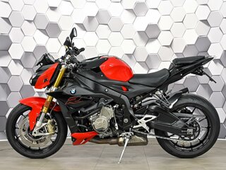 2018 BMW S 1000 R, чёрный, 1099000 рублей, вид 4