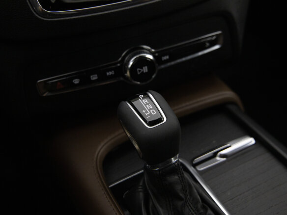 2019 Volvo XC90 II Рестайлинг 1, коричневый, 4400000 рублей - вид 16