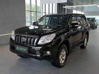 2013 Toyota Land Cruiser Prado 150 Series, чёрный, 2324000 рублей, вид 3