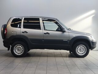 2016 Chevrolet Niva I Рестайлинг, серый, 630000 рублей, вид 4