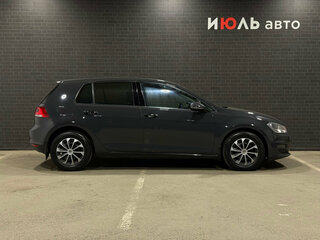 2013 Volkswagen Golf VII, серый, 900000 рублей, вид 4
