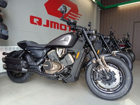 2026 QJMotor SRV 600 V, чёрный, 699000 рублей - вид 1