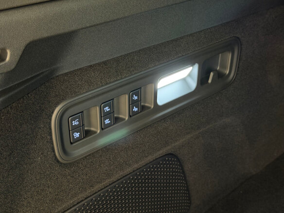 2026 Zeekr 8X 70 kWh, чёрный, 11750000 рублей - вид 33