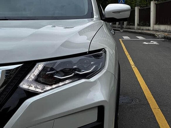 2026 Nissan X-Trail III Рестайлинг 2, белый, 1750285 рублей - вид 3