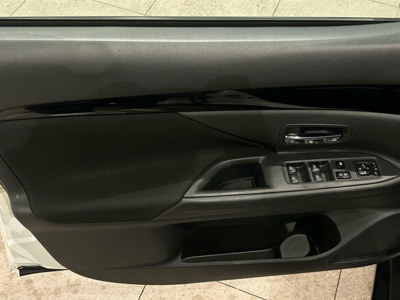 2022 Mitsubishi Outlander III Рестайлинг 3, белый, 2369000 рублей - вид 13