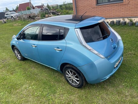 2016 Nissan Leaf 30kWh I (ZE0/AZE0), синий, 850000 рублей, вид 4