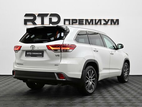 2019 Toyota Highlander III (XU50) Рестайлинг, белый, 3190000 рублей, вид 2