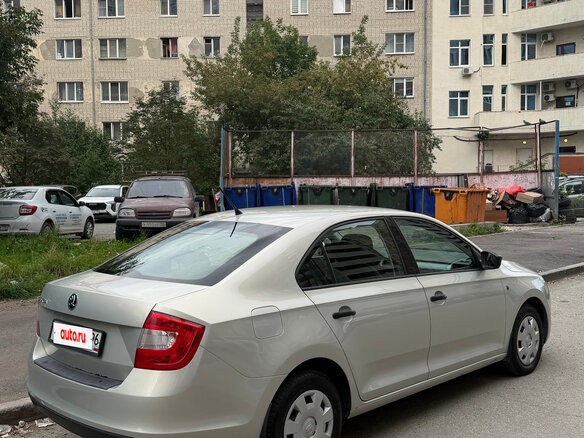 2014 Skoda Rapid I, серый, 615000 рублей - вид 4