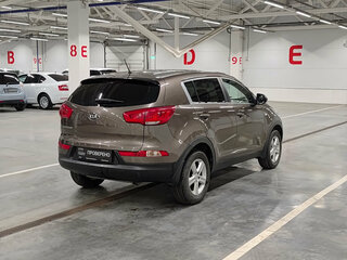 2015 Kia Sportage III Рестайлинг, коричневый, 1539000 рублей, вид 5