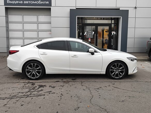 2018 Mazda 6 III (GJ) Рестайлинг, белый, 1859000 рублей - вид 3