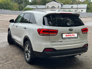 2017 Kia Sorento III Prime, белый, 3050000 рублей, вид 3