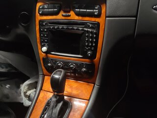 2002 Mercedes-Benz CLK-Класс 240 II (W209), чёрный, 899000 рублей, вид 4