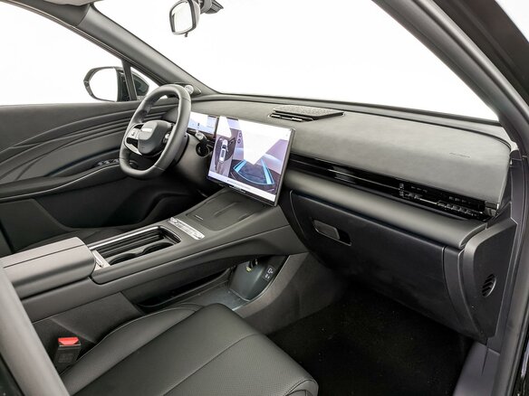 2026 Omoda C7, чёрный, 3099000 рублей - вид 8