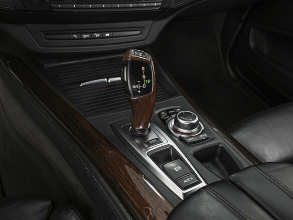 2011 BMW X5 30d II (E70) Рестайлинг, белый, 2290000 рублей - вид 11