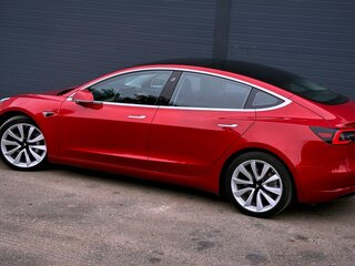 2018 Tesla Model 3 Long Range I, красный, 3200000 рублей, вид 3