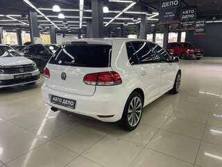 2011 Volkswagen Golf VI, белый, 579000 рублей, вид 4