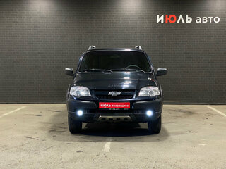 2017 Chevrolet Niva I Рестайлинг, чёрный, 760000 рублей, вид 2