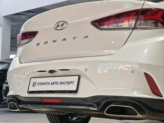 2018 Hyundai Sonata VII (LF) Рестайлинг, белый, 1815000 рублей, вид 4