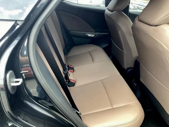 2025 Lexus LBX, чёрный, 2998000 рублей - вид 11