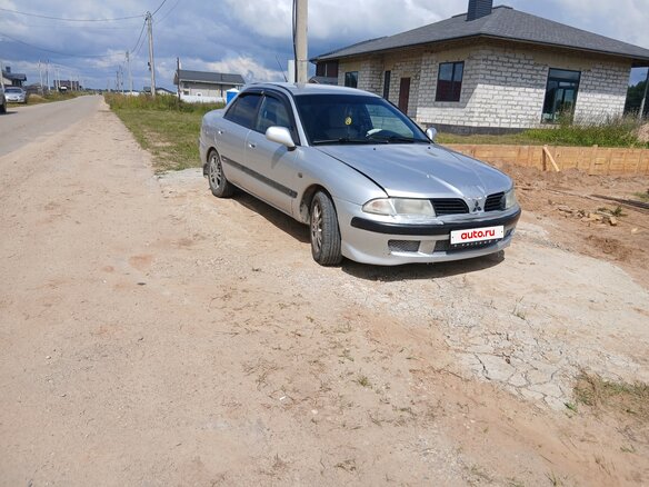 2001 Mitsubishi Carisma I Рестайлинг, серебристый, 280000 рублей