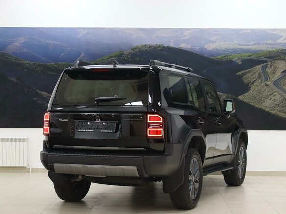 2026 Toyota Land Cruiser Prado 250 Series, чёрный - вид 3