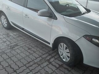 2012 Renault Fluence I, белый, 600000 рублей, вид 5