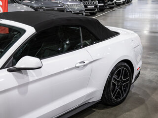 2021 Ford Mustang VI Рестайлинг, белый, 2750000 рублей, вид 4
